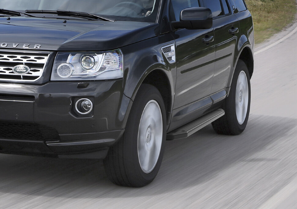 Пороги площадки (подножки) "Premium-Black" Rival для Land Rover Freelander II 2006-2014, 173 см, 2 шт., алюминий, A173ALB.3102.1 с доставкой по всей России