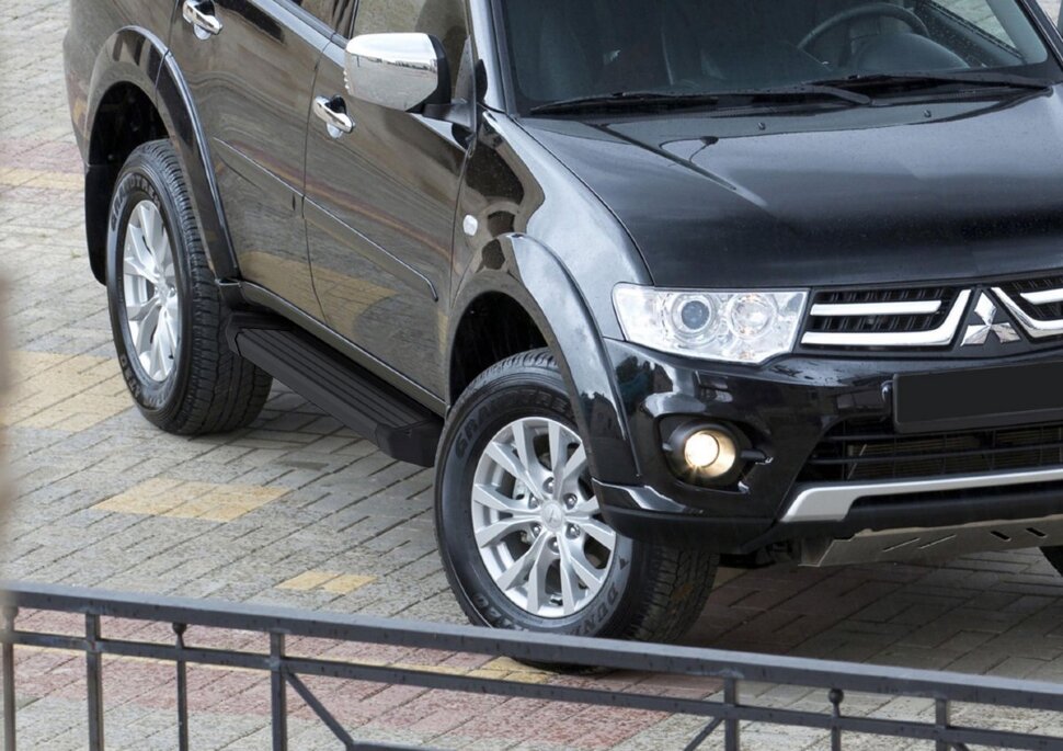 Пороги площадки (подножки) "Black" Rival для Mitsubishi Pajero Sport II 2008-2016, 173 см, 2 шт., алюминий, F173ALB.4003.1 с доставкой по всей России