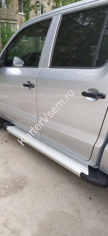 Пороги площадки (подножки) "Silver" Rival для Toyota Hilux VIII 2015-2020 2020-н.в., 193 см, 2 шт., алюминий, F193AL.5708.1