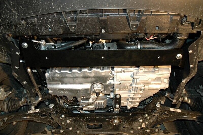 Защита картера и КПП Volkswagen Caddy двигатель 1,9 TDI; 2,0 TDI (2wd, 4wd)  (2004-2015)  арт: 26.1885