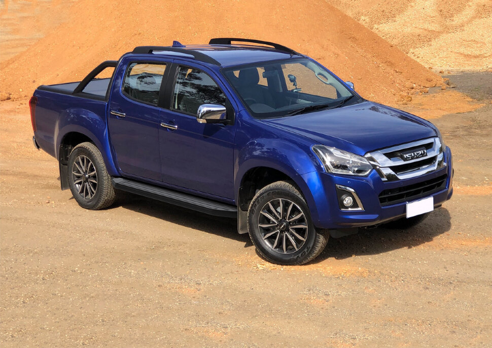 Пороги площадки (подножки) "Premium-Black" Rival для Isuzu D-Max II рестайлинг 2017-н.в., 193 см, 2 шт., алюминий, A193ALB.9101.1 купить недорого