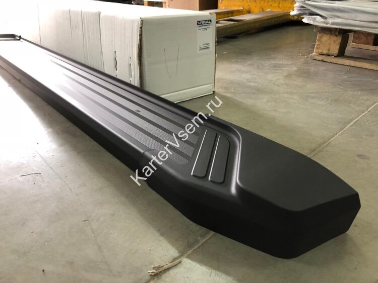 Пороги площадки (подножки) "Black" Rival для Toyota Highlander U70 2020-н.в., 180 см, 2 шт., алюминий, F180ALB.5711.1