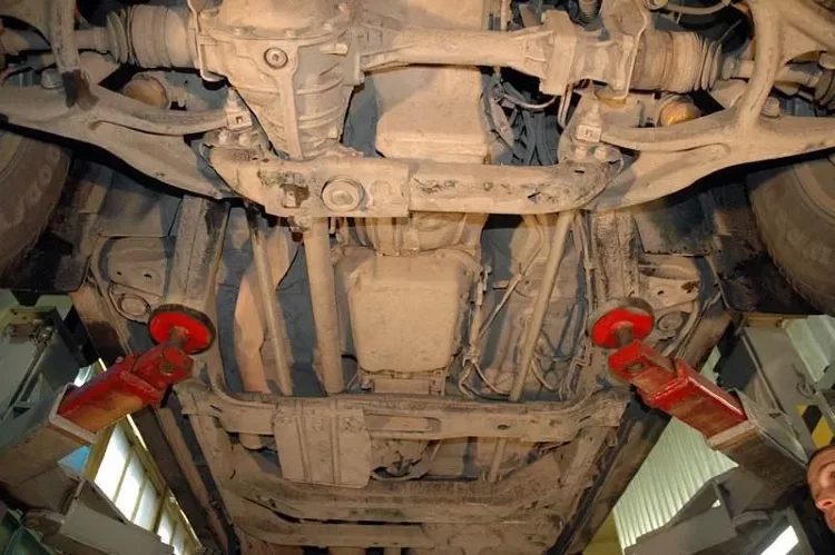Защита КПП GM Hummer H3 двигатель 3,7  (2005-2010)  арт: 04.1469