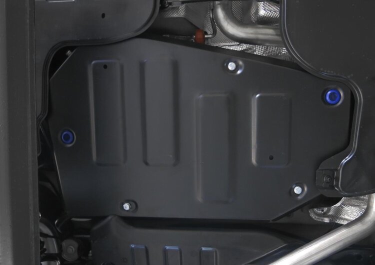 Защита топливного бака Rival для Volkswagen Tiguan II FWD 2016-2020, сталь 1.5 мм, с крепежом, штампованная, 111.5121.1