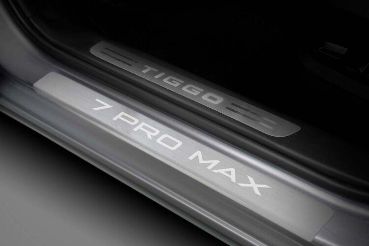Накладки на пороги AutoMax для Chery Tiggo 7 Pro Max 2022-н.в., нерж. сталь, с надписью, 4 шт., AMCR7PRM01 с доставкой по всей России