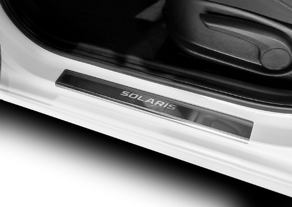 Накладки на пороги AutoMax для Hyundai Solaris II 2017-2020 2020-н.в., нерж. сталь, с надписью, 4 шт., AMHYSOL01 с доставкой по всей России