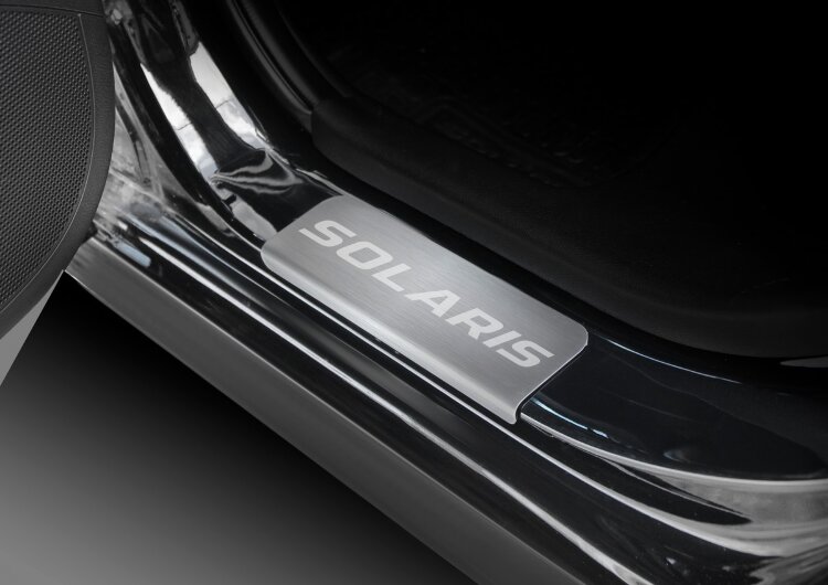 Накладки на пороги AutoMax для Hyundai Solaris I поколение 2010-2014, нерж. сталь, с надписью, 4 шт., AMHYSOL02