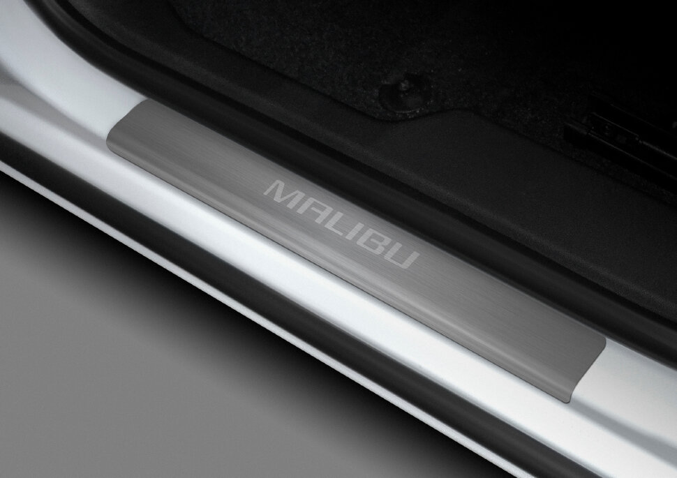 Накладки на пороги Rival для Chevrolet Malibu IX 2015-2018 2018-н.в., нерж. сталь, с надписью, 2 шт., NP.1005.3 с доставкой по всей России