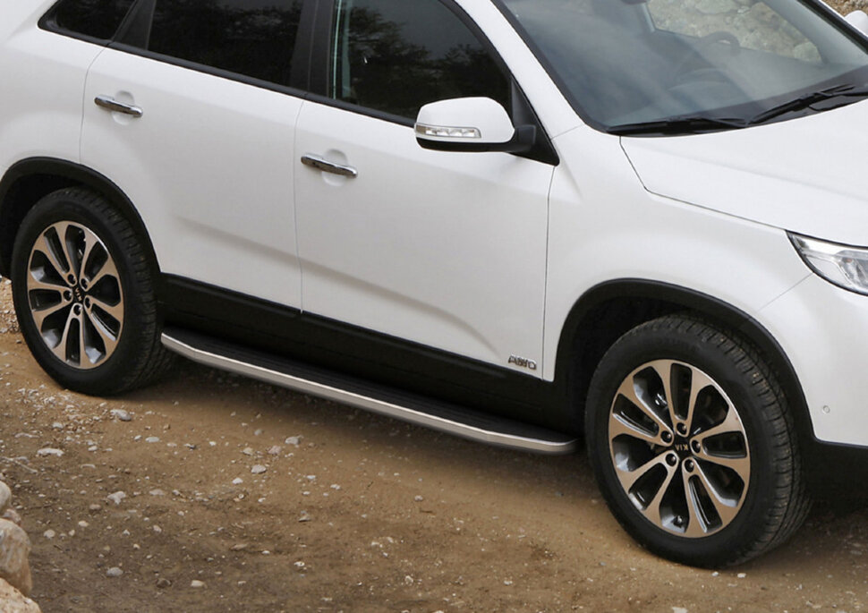 Пороги площадки (подножки) "Premium" Rival для Kia Sorento II рестайлинг 2012-2020, 173 см, 2 шт., алюминий, A173ALP.2305.2 с доставкой по всей России