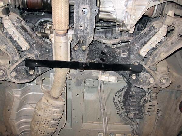 Защита картера и КПП Nissan Bassara двигатель 2,4  (1999-2003)  арт: 15.1081