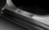 Накладки на пороги AutoMax для Nissan Note II поколение 2012-2020., нерж. сталь, с надписью, 4 шт., AMNINOT01