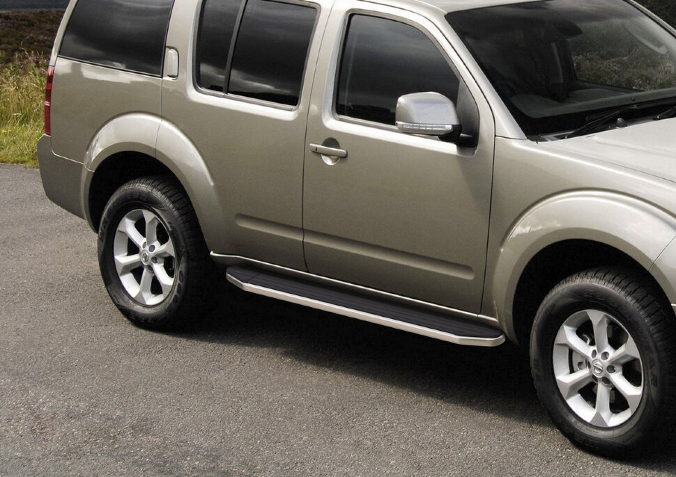 Пороги площадки (подножки) "Premium" Rival для Nissan Pathfinder R51 2004-2014, 173 см, 2 шт., алюминий, A173ALP.4105.1 с возможностью установки