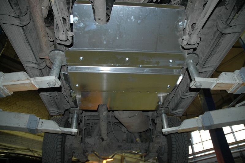 Защита радиатора, КПП и РК Toyota Land Cruiser 76 двигатель 4,2 D МТ  (2012-)  арт: 24.2562