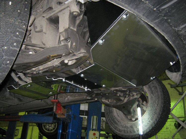 Защита картера и КПП Mercedes Benz Sprinter двигатель 2.2, 3,0 TD 4wd  (2013-2018)  арт: 13.2770