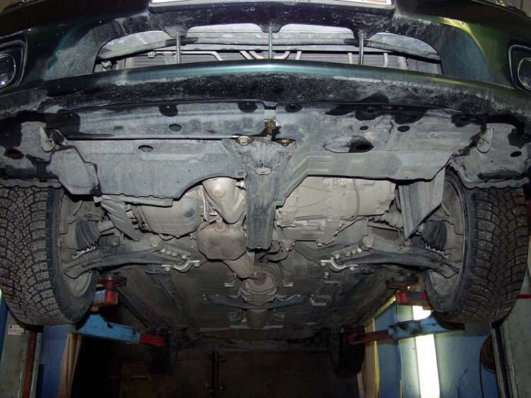 Защита картера и КПП Nissan Maxima двигатель 2,0; 2,5; 3,0  (2000-2006)  арт: 15.0242