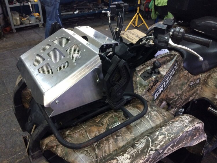 Вынос радиатора (черный) для Yamaha Квадроциклов Grizzly 550/700