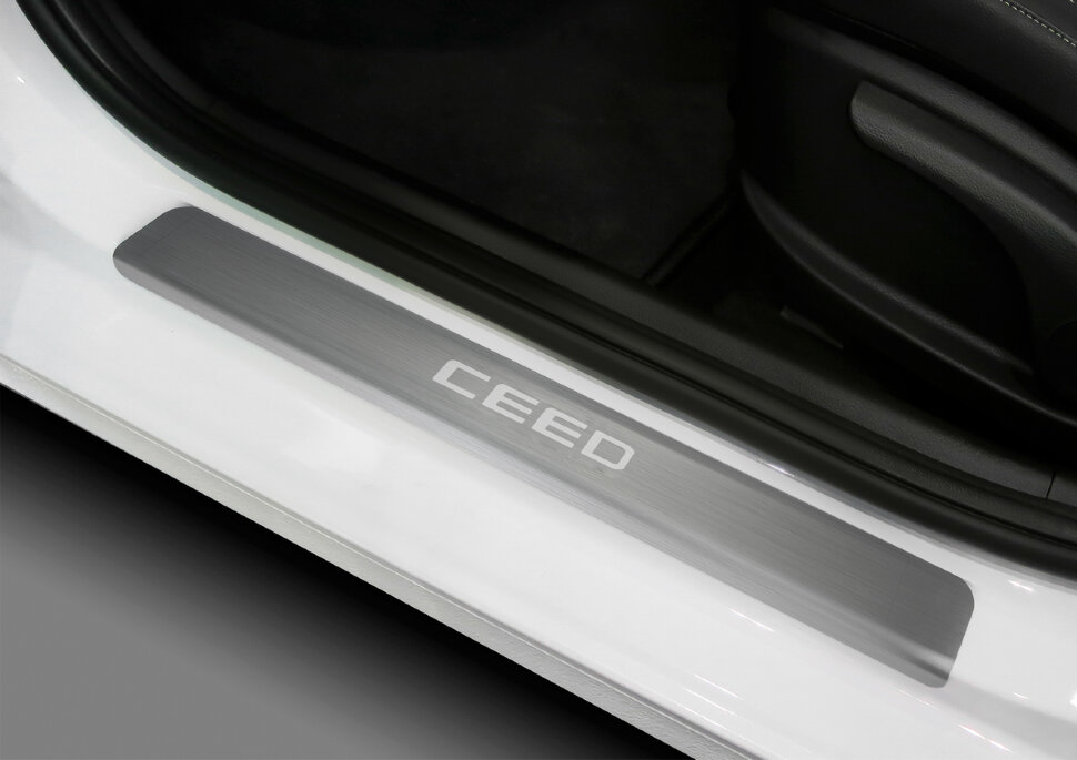 Накладки на пороги Rival для Kia Ceed III хэтчбек, универсал 2018-2021, нерж. сталь, с надписью, 4 шт., NP.2813.3 с доставкой по всей России