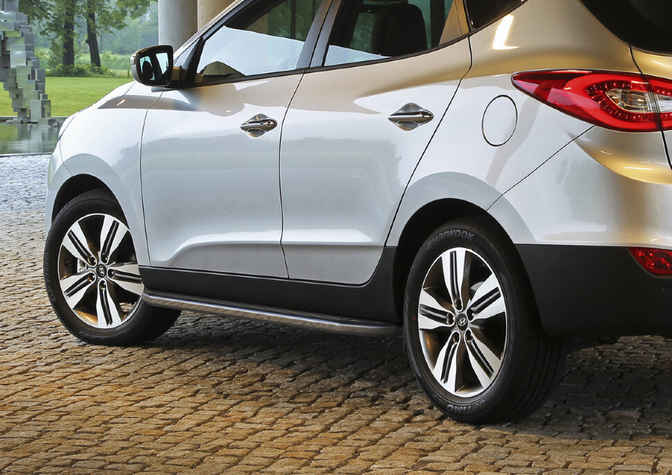 Пороги площадки (подножки) "Premium" Rival для Kia Sportage III 2010-2016, 173 см, 2 шт., алюминий, A173ALP.2303.2 с доставкой по всей России