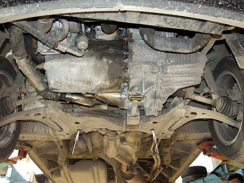Защита картера и КПП Volkswagen Sharan двигатель 1.8; 2.0; 2.5; 1.9TDI  (1995-2010)  арт: 26.0170