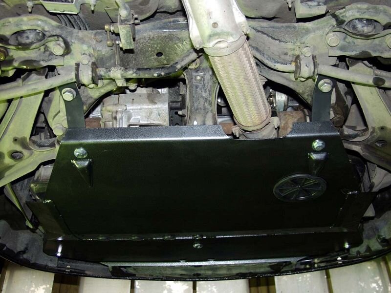 Защита картера и КПП Nissan Primera двигатель 1,6; 1,8; 2,0; 2,0d  (1996-2002)  арт: 15.0296
