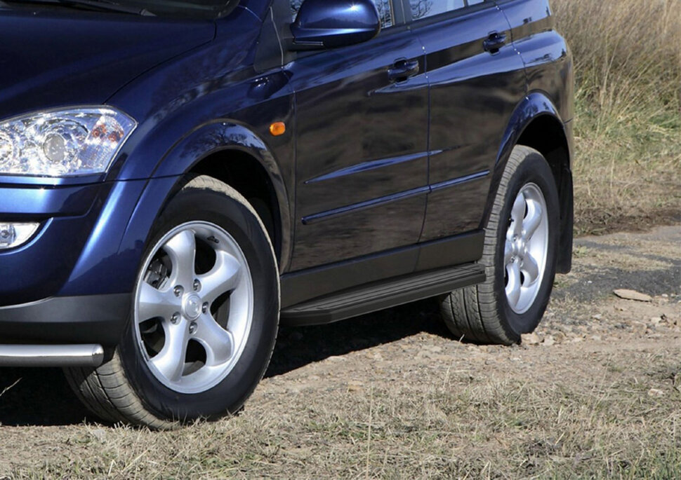 Пороги площадки (подножки) "Premium-Black" Rival для SsangYong Kyron I рестайлинг 2007-2016, 173 см, 2 шт., алюминий, A173ALB.5301.1 с доставкой по всей России