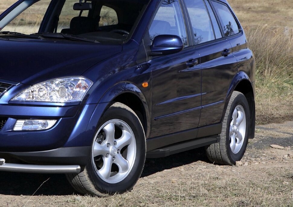Пороги площадки (подножки) "Black" Rival для SsangYong Kyron I рестайлинг 2007-2016, 173 см, 2 шт., алюминий, F173ALB.5301.1 с доставкой по всей России