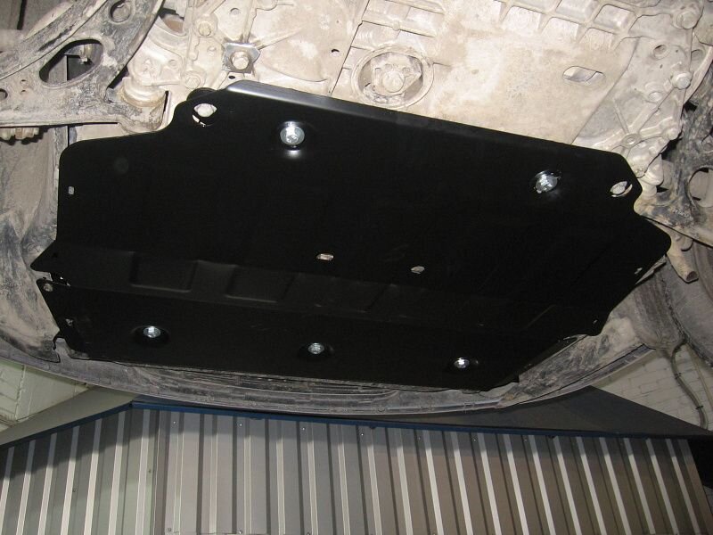 Защита картера и КПП Volkswagen Touran двигатель 2,0 TD АТ  (2010-2015)  арт: 26.3343