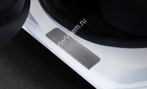 Накладки на пороги Rival для Renault Sandero II 2014-2018 2018-н.в., нерж. сталь, с надписью, 4 шт., NP.4702.3 с инструкцией и сертификатом