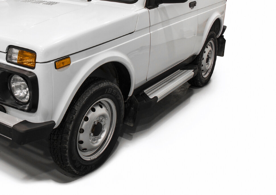 Пороги площадки (подножки) "Silver" Rival для ВАЗ 2121 (4x4) 3-дв. (вкл. Urban) 1977-2019 2019-н.в., 128 см, 2 шт., алюминий, F128AL.6004.1 с возможностью установки