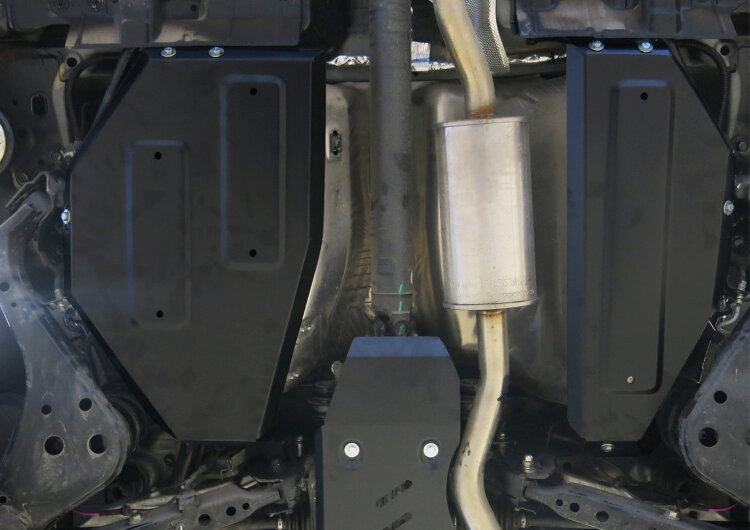 Защита топливного бака АвтоБроня для Nissan Qashqai II Россия 4WD 2015-2019, штампованная, сталь 1.8 мм, 2 части, с крепежом, 111.04149.1