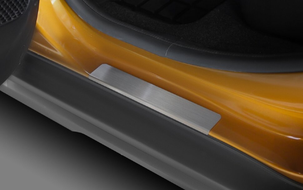 Накладки на пороги Rival для Renault Duster II 2021-н.в., нерж. сталь, с надписью, 4 шт., NP.4706.3 с инструкцией и сертификатом