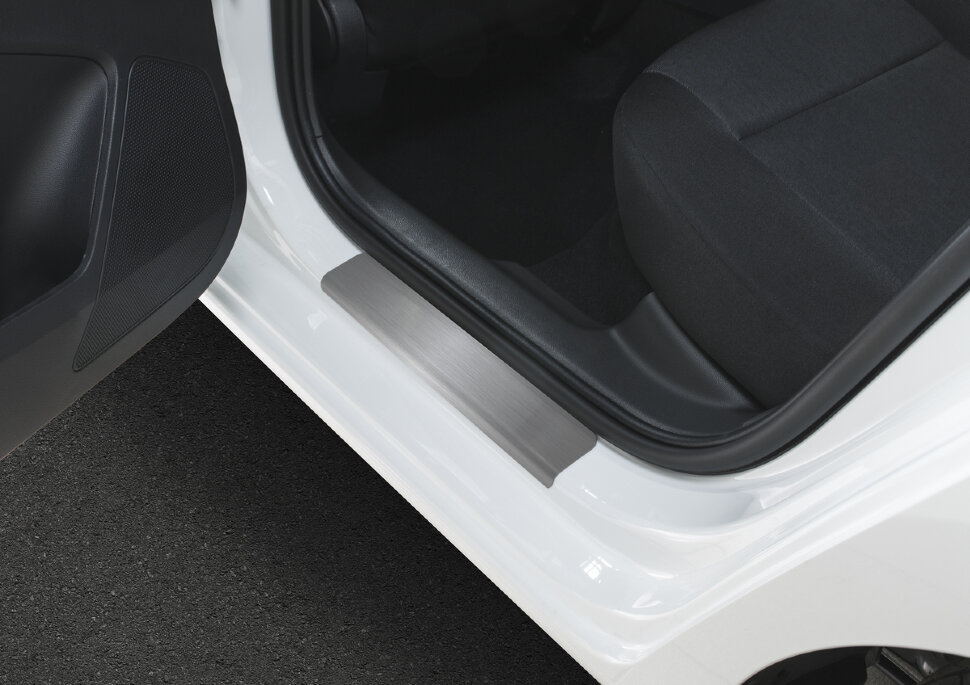 Накладки на пороги Rival для Skoda Rapid I, II 2012-2020 2020-н.в., нерж. сталь, с надписью, 4 шт., NP.5104.3 с инструкцией и сертификатом