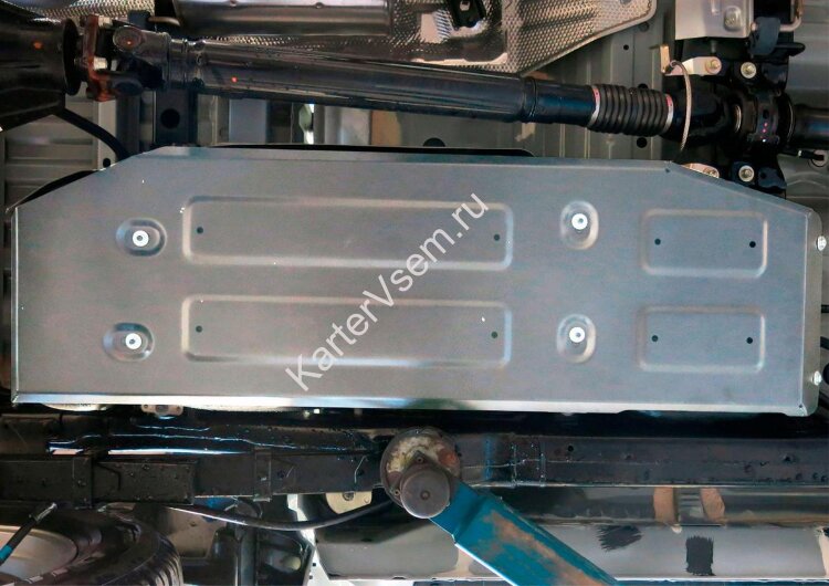 Защита топливного бака Rival для Toyota Hilux VIII рестайлинг 4WD 2018-2020 2020-н.в., штампованная, алюминий 6 мм, с крепежом, 2333.9505.1.6
