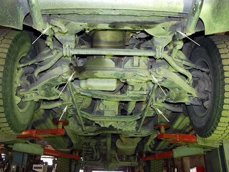 Защита картера и КПП Nissan Terrano 2 двигатель 2,4; 2,7D; 3,0D  (1993-2002)  арт: 15.0201