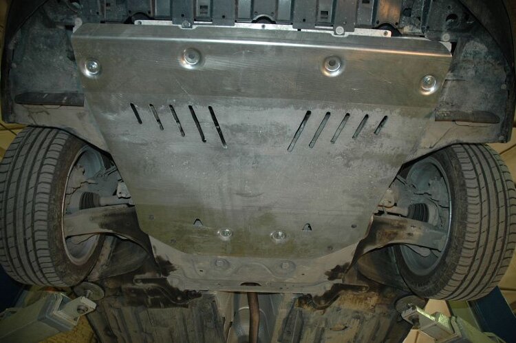 Защита картера и КПП Renault Laguna двигатель 2,0 АТ  (2007-2015)  арт: 18.2416