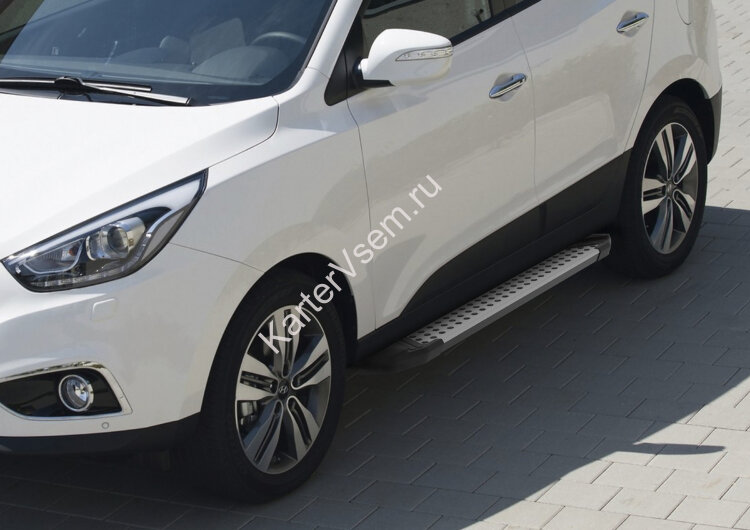 Пороги на автомобиль "Bmw-Style круг" Rival для Hyundai ix35 2010-2015, 173 см, 2 шт., алюминий, D173AL.2303.2