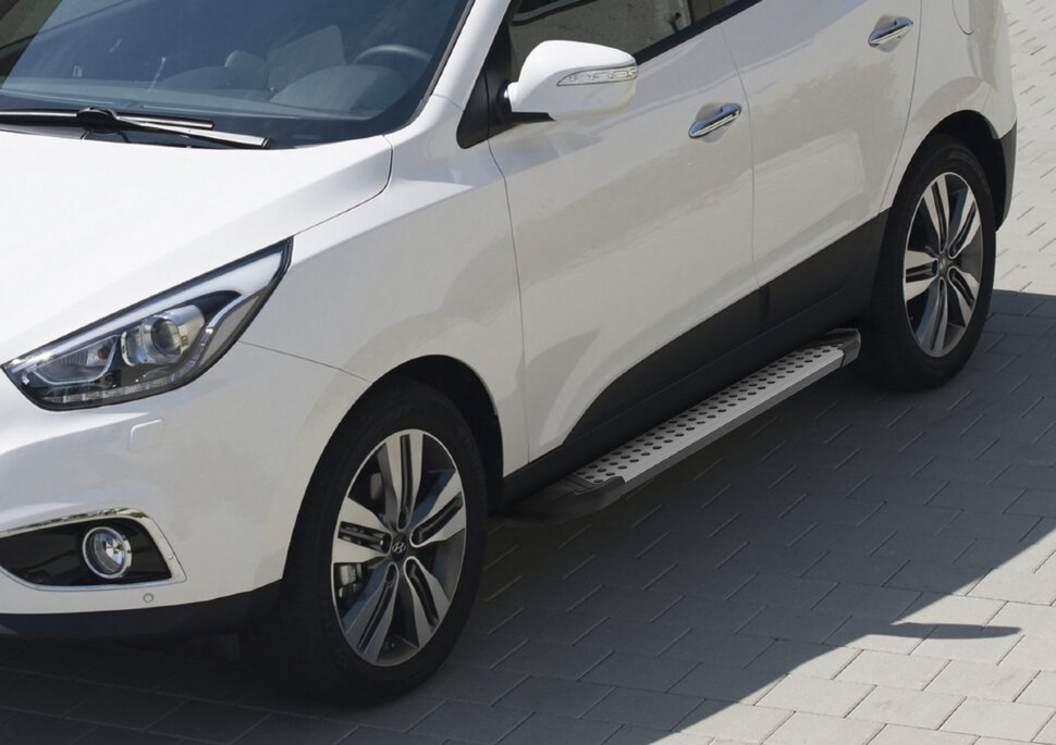 Пороги площадки (подножки) "Bmw-Style круг" Rival для Hyundai ix35 2010-2015, 173 см, 2 шт., алюминий, D173AL.2303.2 с доставкой по всей России