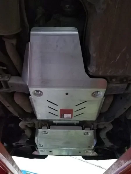 Защита КПП и РК Land Rover Discovery 3 двигатель 4,4; 2,7TD  (2010-2016)  арт: 04.1320