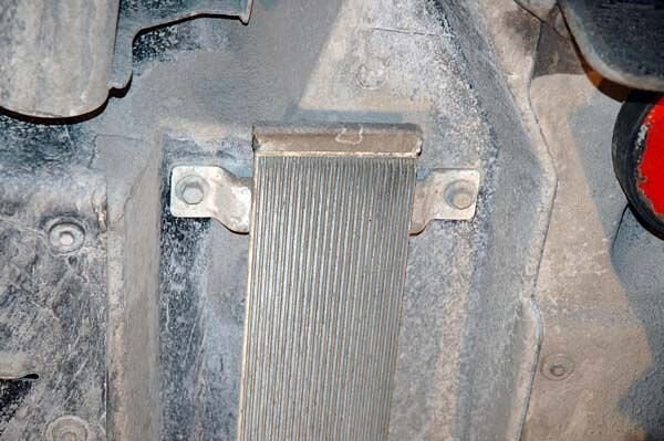 Защита радиатора Volkswagen T5 двигатель 2,0; 2,5  (2003-2010)  арт: 26.0775