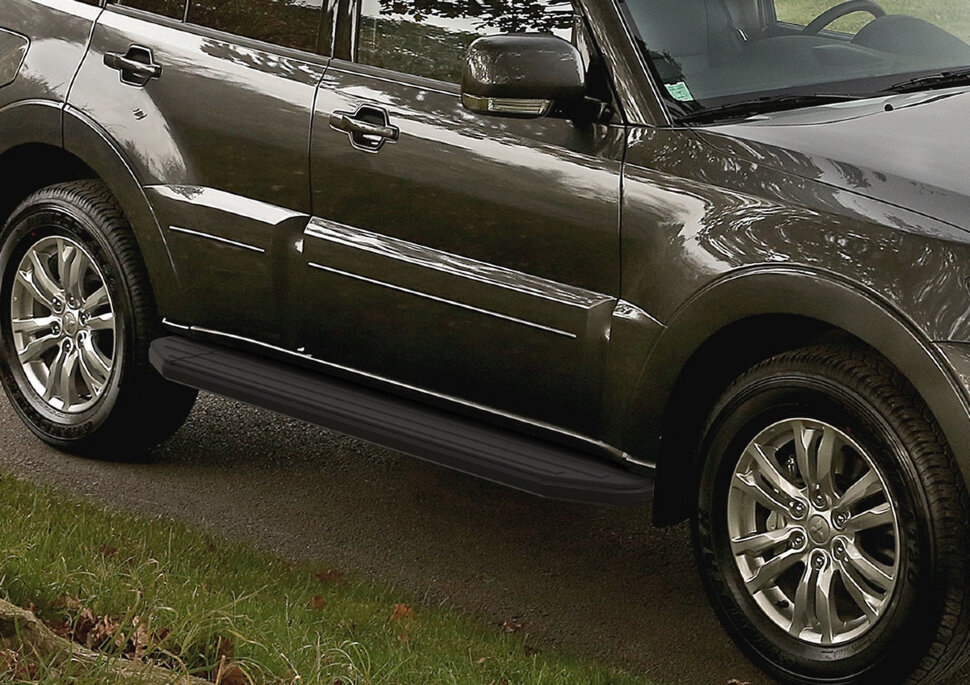 Пороги площадки (подножки) "Premium-Black" Rival для Mitsubishi Pajero IV 2006-2014 2014-н.в., 173 см, 2 шт., алюминий, A173ALB.4002.1 с доставкой по всей России