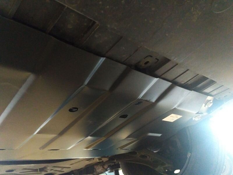 Защита картера и КПП Renault Trafic двигатель 1.6D  (2014-2018)  арт: 18.3196