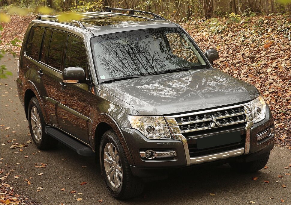 Пороги площадки (подножки) "Black" Rival для Mitsubishi Pajero IV 2006-2014 2014-н.в., 173 см, 2 шт., алюминий, F173ALB.4002.1 купить недорого